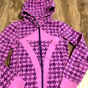 IVIVVA by LULULEMON scuba hoody girls size 14 in excellent condition